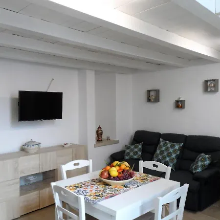 Casa Bianca * غاليانو دل كابو